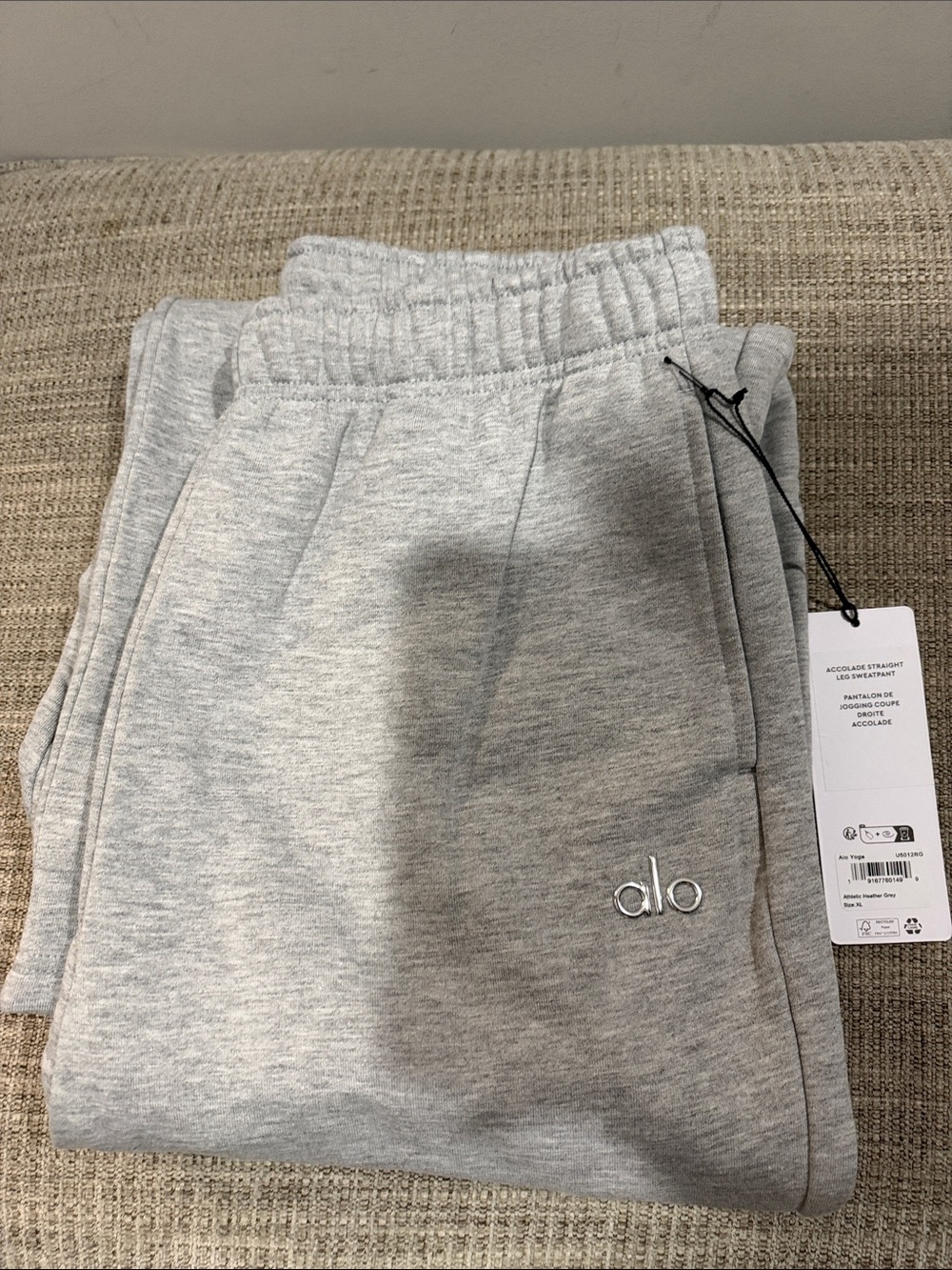 NWT Alo Accolade Straight Leg Sweatpant